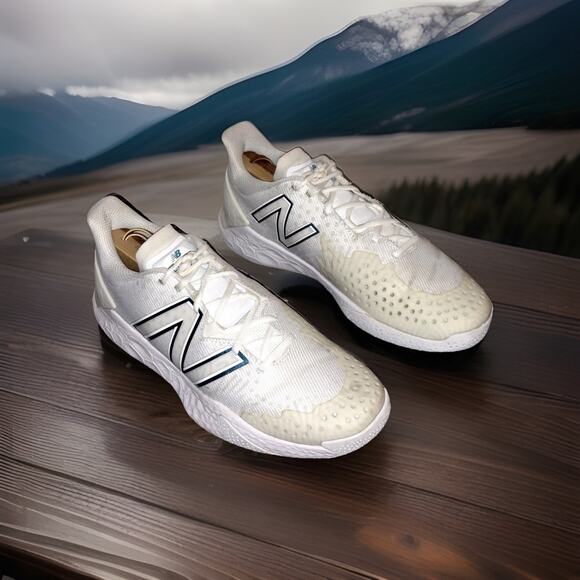 New Balance Mens Size 10.5 Fresh Foam Lav V2 White Laser Blue Sneakers MCHLAVL2 main image 10